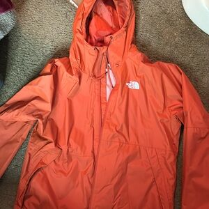 The Noth Face lightweight jacket orange size L